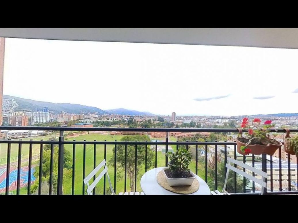 Apartamento de 3 alcobas en venta en San Antonio, Bogotá, 82 m² · foto 5 de 19