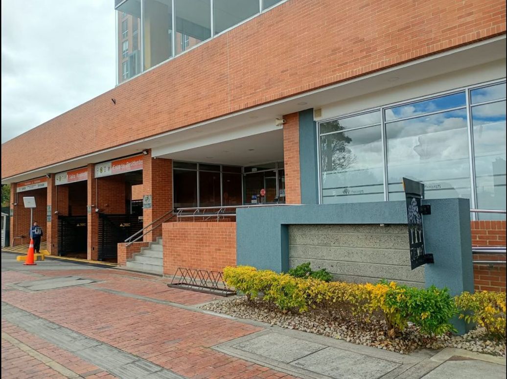 Apartamento de 3 alcobas en venta en San Antonio, Bogotá, 82 m² · foto 15 de 19