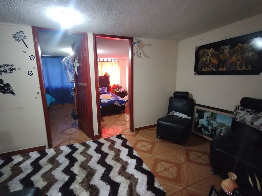 Casa de 6 alcobas en venta en Islandia, Bogotá, 144 m² · foto 15 de 18