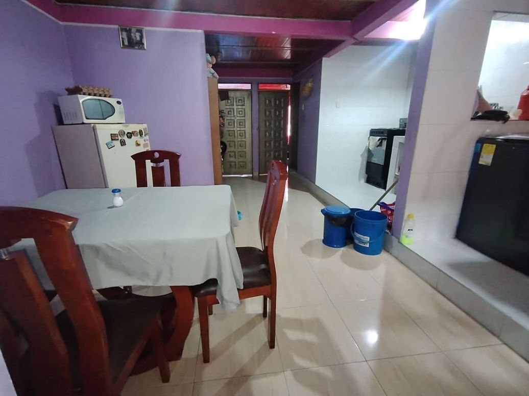 Casa de 6 alcobas en venta en Islandia, Bogotá, 144 m² · foto 6 de 18