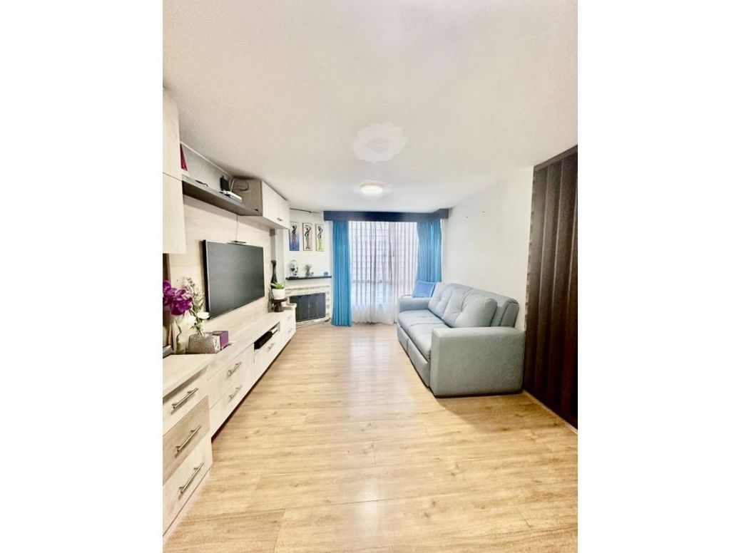 Apartamento de 2 alcobas en venta en Cedro Golf, Bogotá, 65 m² · foto 5 de 15