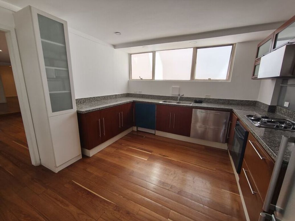 Apartamento de 1 alcoba en venta en El Retiro, Bogotá, 144 m² · foto 13 de 19