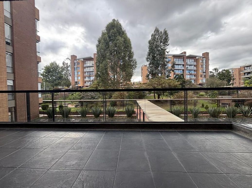 Apartamento de 3 alcobas en venta en Mazurén, Bogotá, 184 m² · foto 4 de 20