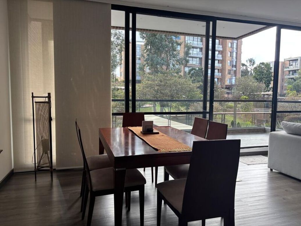 Apartamento de 3 alcobas en venta en Mazurén, Bogotá, 184 m² · foto 3 de 20