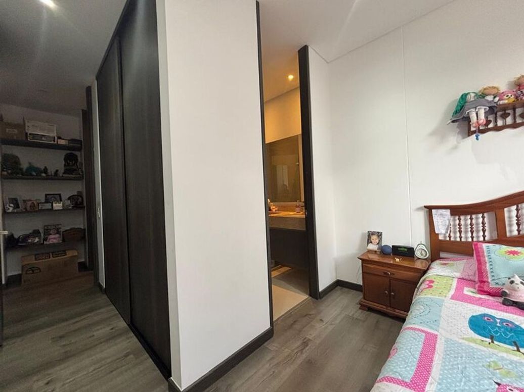 Apartamento de 3 alcobas en venta en Mazurén, Bogotá, 184 m² · foto 12 de 20