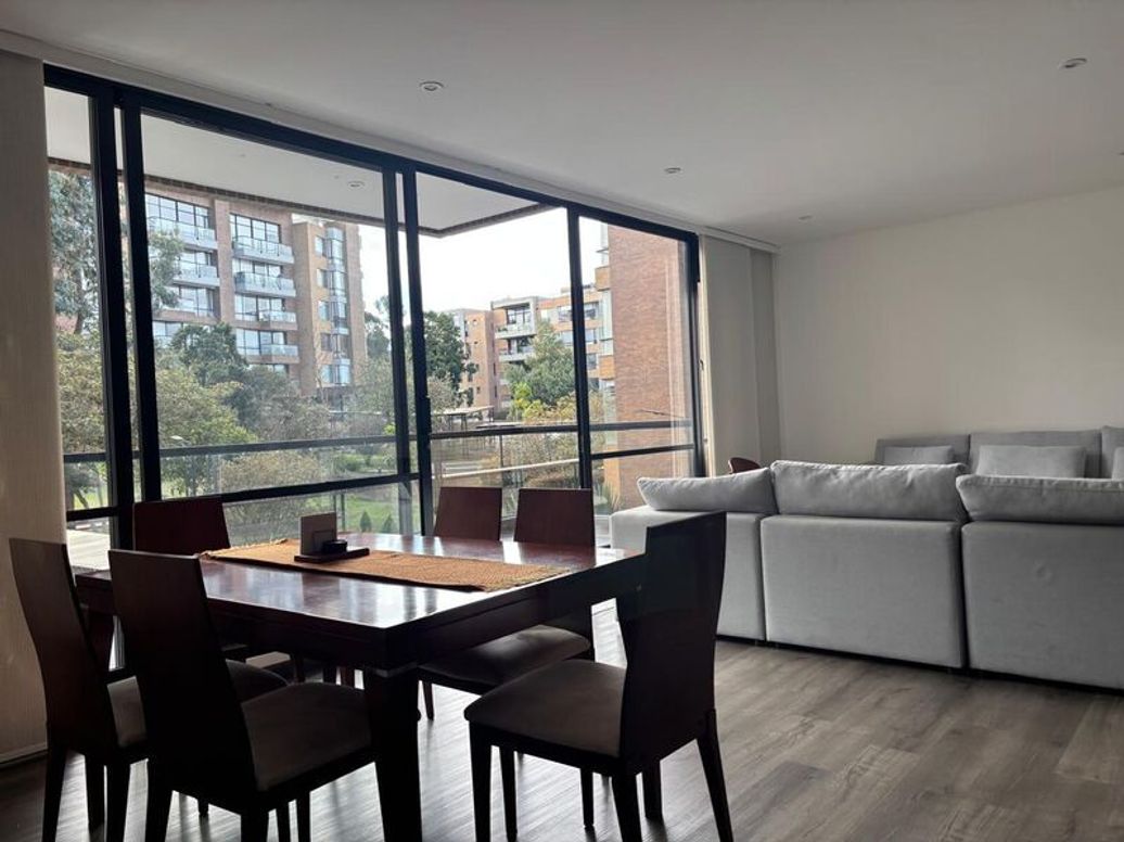 Apartamento de 3 alcobas en venta en Mazurén, Bogotá, 184 m² · foto 2 de 20