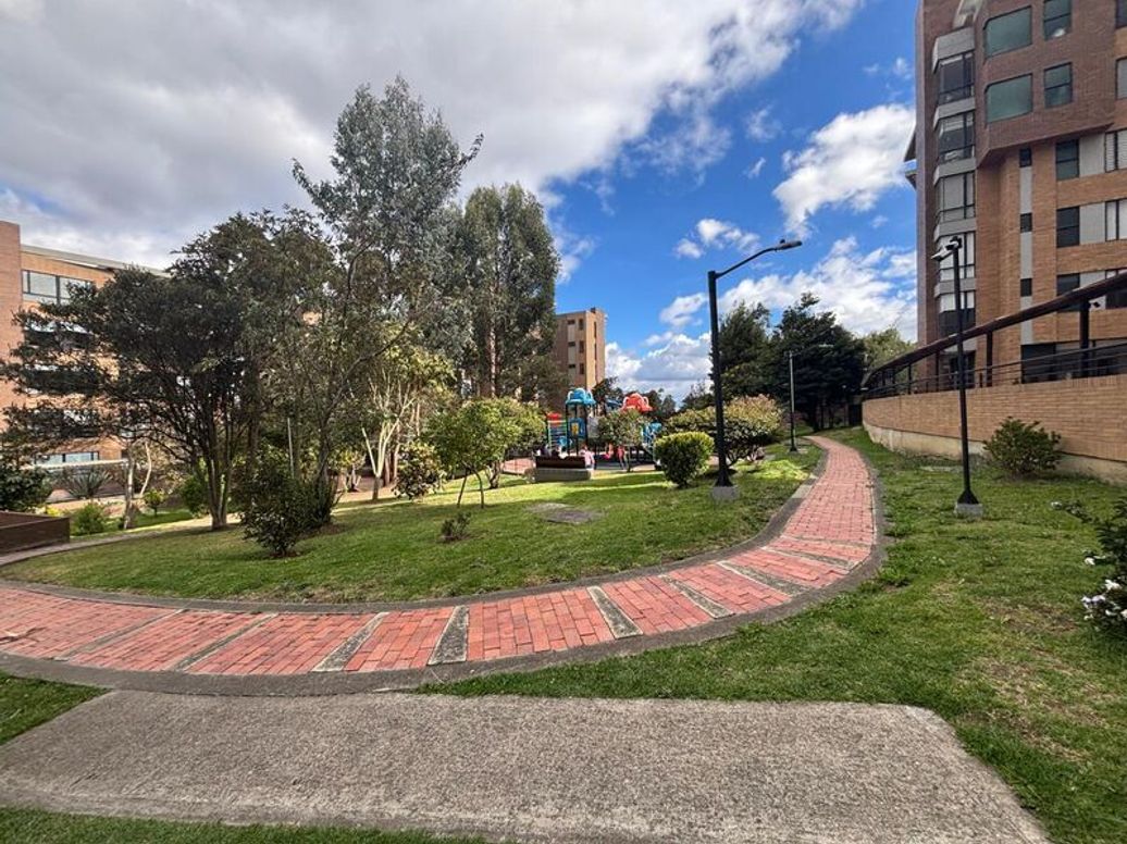 Apartamento de 3 alcobas en venta en Mazurén, Bogotá, 184 m² · foto 18 de 20