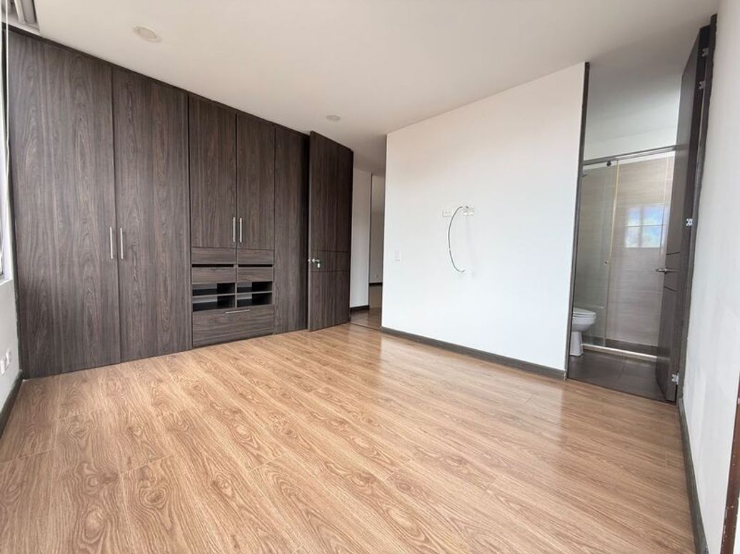 Apartamento de 3 alcobas en venta en Cedro Madeiras, Bogotá, 100 m² · foto 8 de 16