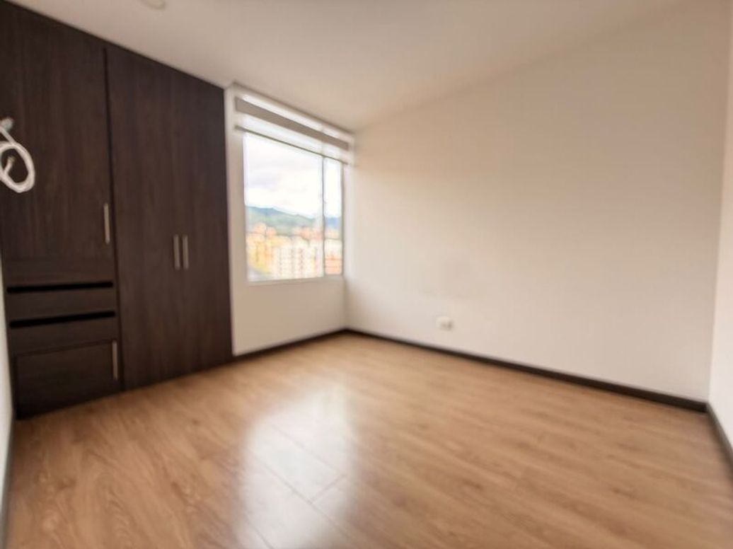 Apartamento de 3 alcobas en venta en Cedro Madeiras, Bogotá, 100 m² · foto 10 de 16