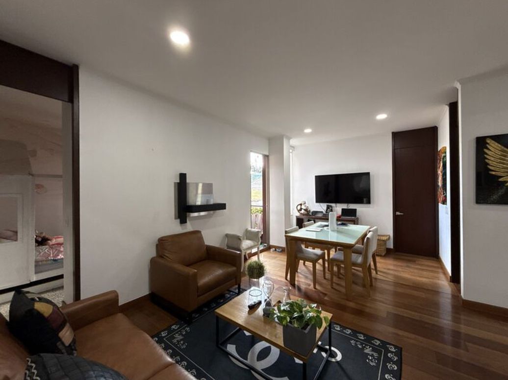 Apartamento de 2 alcobas en venta en Niza Norte, Bogotá, 80 m² · foto 3 de 11