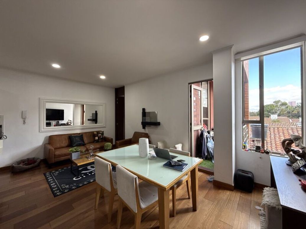 Apartamento de 2 alcobas en venta en Niza Norte, Bogotá, 80 m² · foto 4 de 11