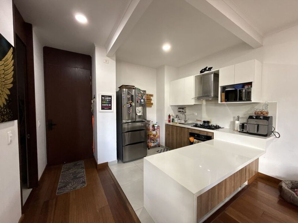 Apartamento de 2 alcobas en venta en Niza Norte, Bogotá, 80 m² · foto 5 de 11