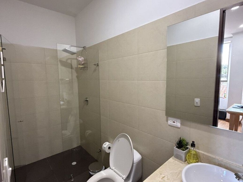 Apartamento de 2 alcobas en venta en Niza Norte, Bogotá, 80 m² · foto 10 de 11