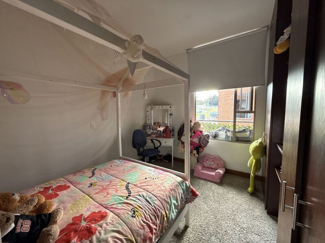 Apartamento de 2 alcobas en venta en Niza Norte, Bogotá, 80 m² · foto 8 de 11