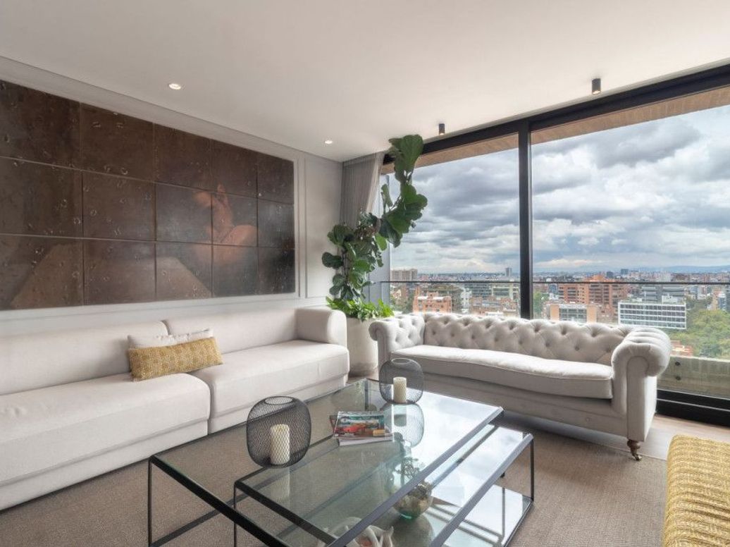 Apartamento de 2 alcobas en venta en El Nogal, Bogotá, 198 m² · foto 2 de 20