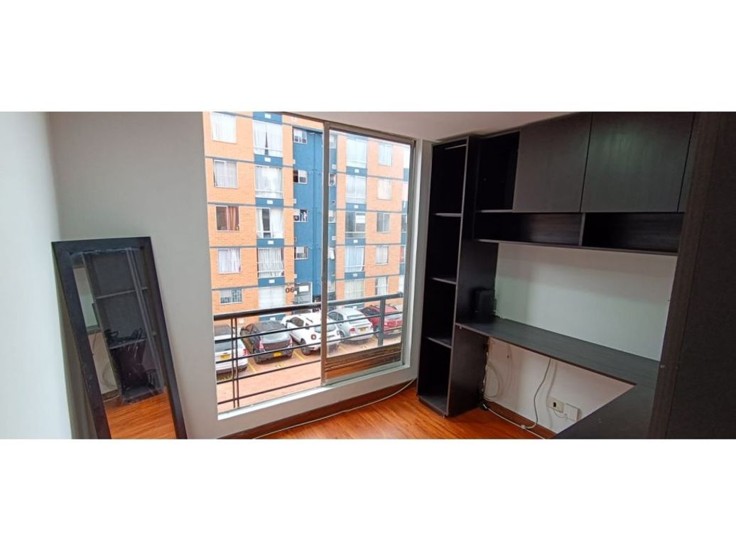 Apartamento de 2 alcobas en venta en El Tintal, Bogotá, 40 m² · foto 3 de 19