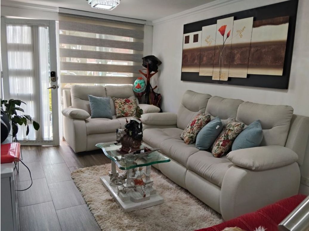 Casa de 4 alcobas en venta en Torre Molinos, Bogotá, 75 m² · foto 2 de 20