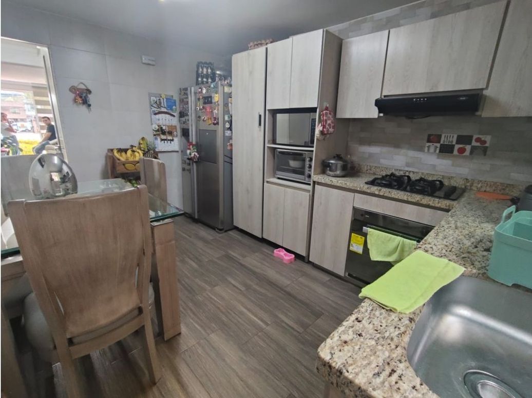 Casa de 4 alcobas en venta en Torre Molinos, Bogotá, 75 m² · foto 6 de 20