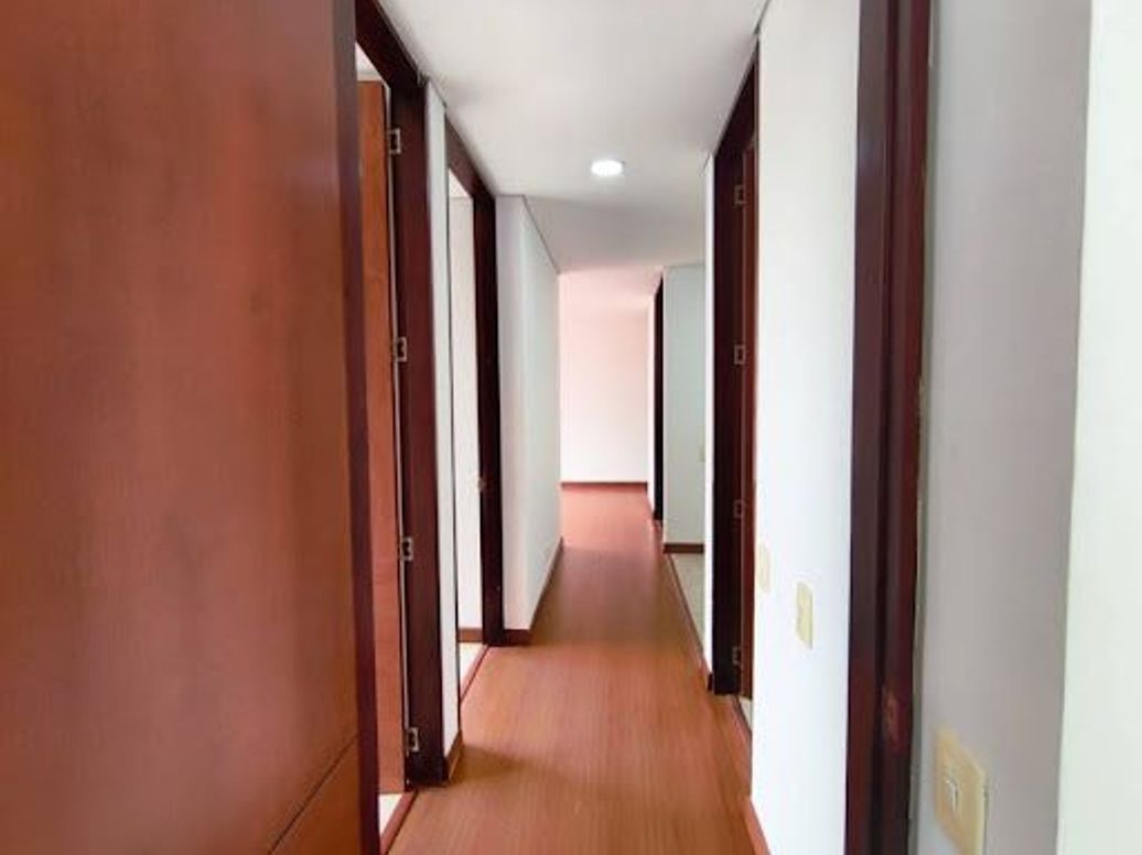 Apartamento de 3 alcobas en arriendo en La Felicidad, Bogotá, 71 m² · foto 7 de 18
