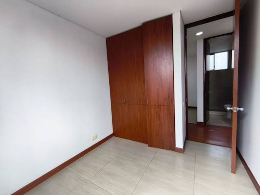 Apartamento de 3 alcobas en arriendo en La Felicidad, Bogotá, 71 m² · foto 3 de 18
