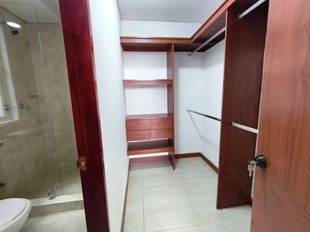 Apartamento de 3 alcobas en arriendo en La Felicidad, Bogotá, 71 m² · foto 9 de 18