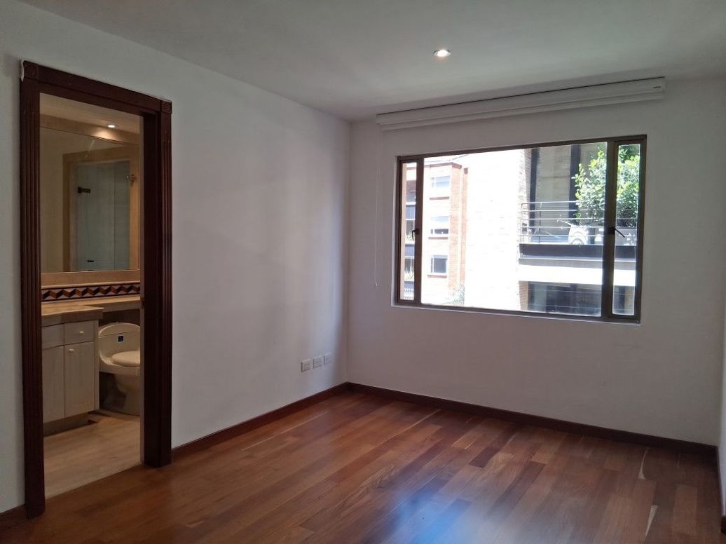 Apartamento de 3 alcobas en venta en Chicó Norte, Bogotá, 220 m² · foto 12 de 20
