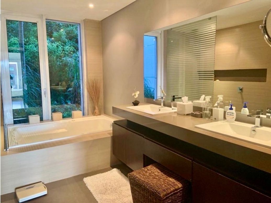 Apartamento de 3 alcobas en venta en Los Rosales, Bogotá, 280 m² · foto 6 de 13