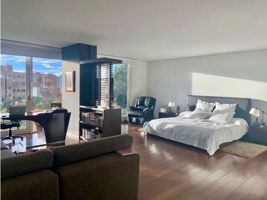 Apartamento de 3 alcobas en venta en Los Rosales, Bogotá, 280 m² · foto 9 de 13