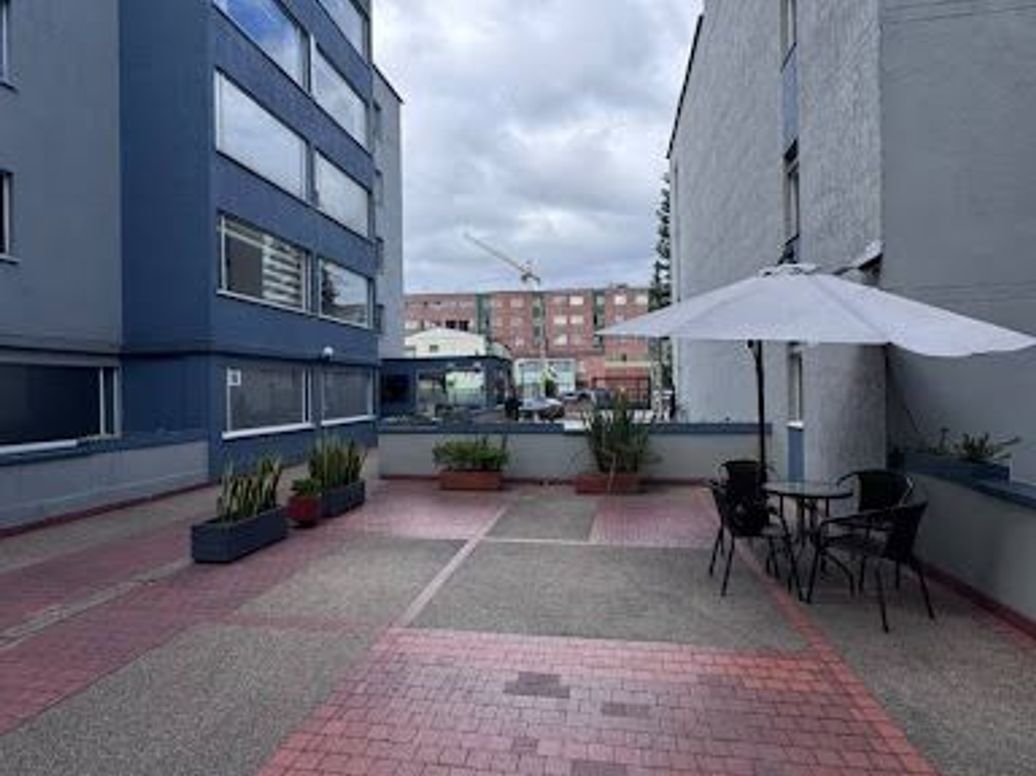 Apartamento de 3 alcobas en venta en Normandía, Bogotá, 70 m² · foto 2 de 20