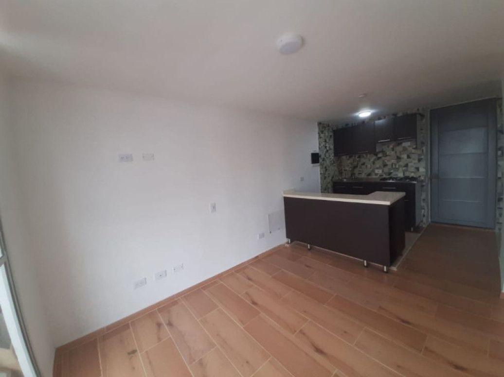 Apartamento de 2 alcobas en venta en La Capuchina, Bogotá, 43 m² · foto 2 de 15