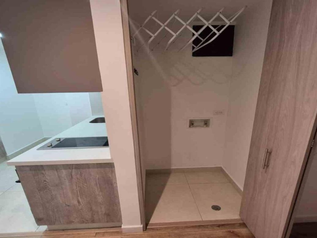 Apartamento de 1 alcoba en venta en Ciudad Salitre Occidental, Bogotá, 30 m² · foto 11 de 13