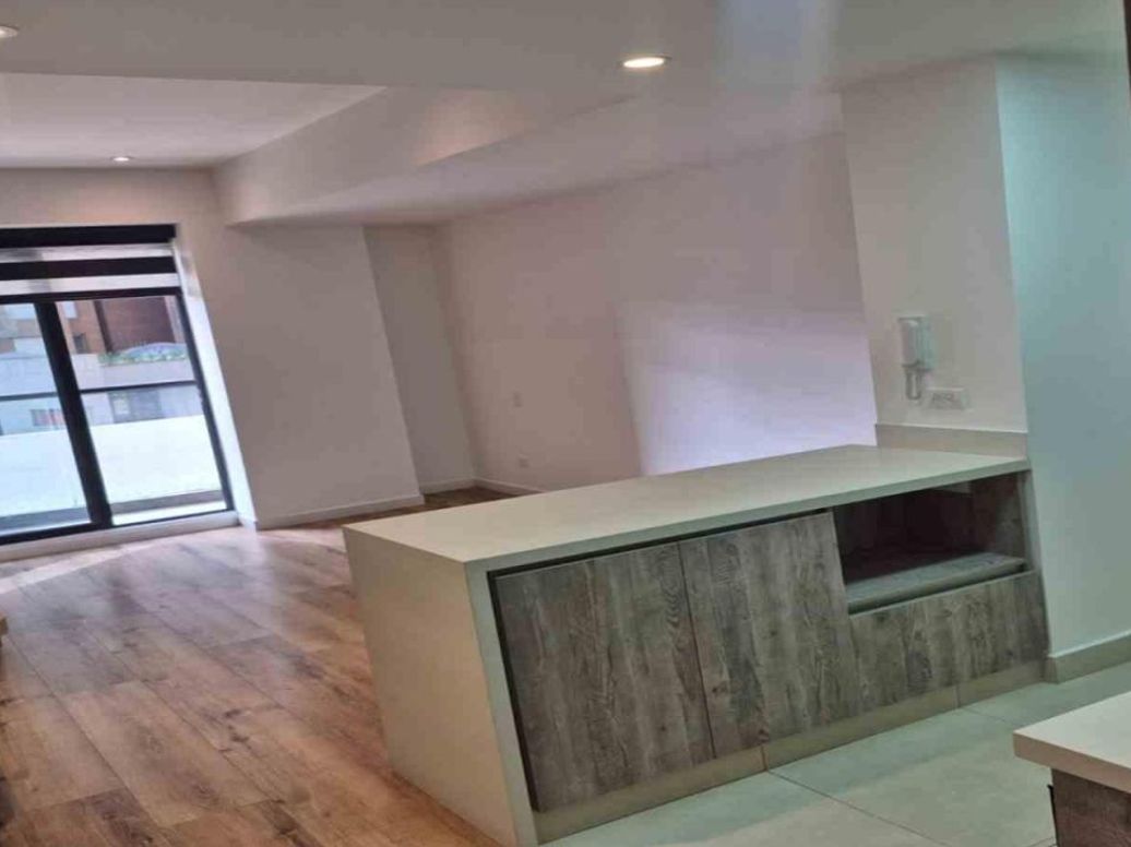 Apartamento de 1 alcoba en venta en Ciudad Salitre Occidental, Bogotá, 30 m² · foto 2 de 13