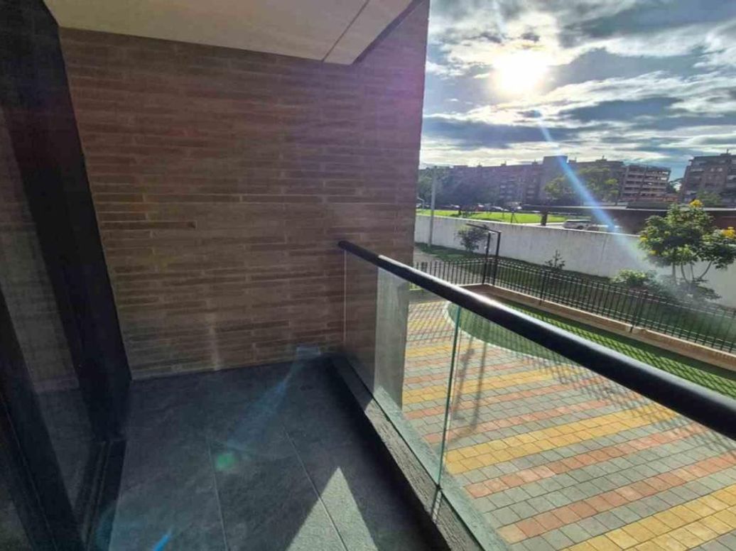 Apartamento de 1 alcoba en venta en Ciudad Salitre Occidental, Bogotá, 30 m² · foto 7 de 13