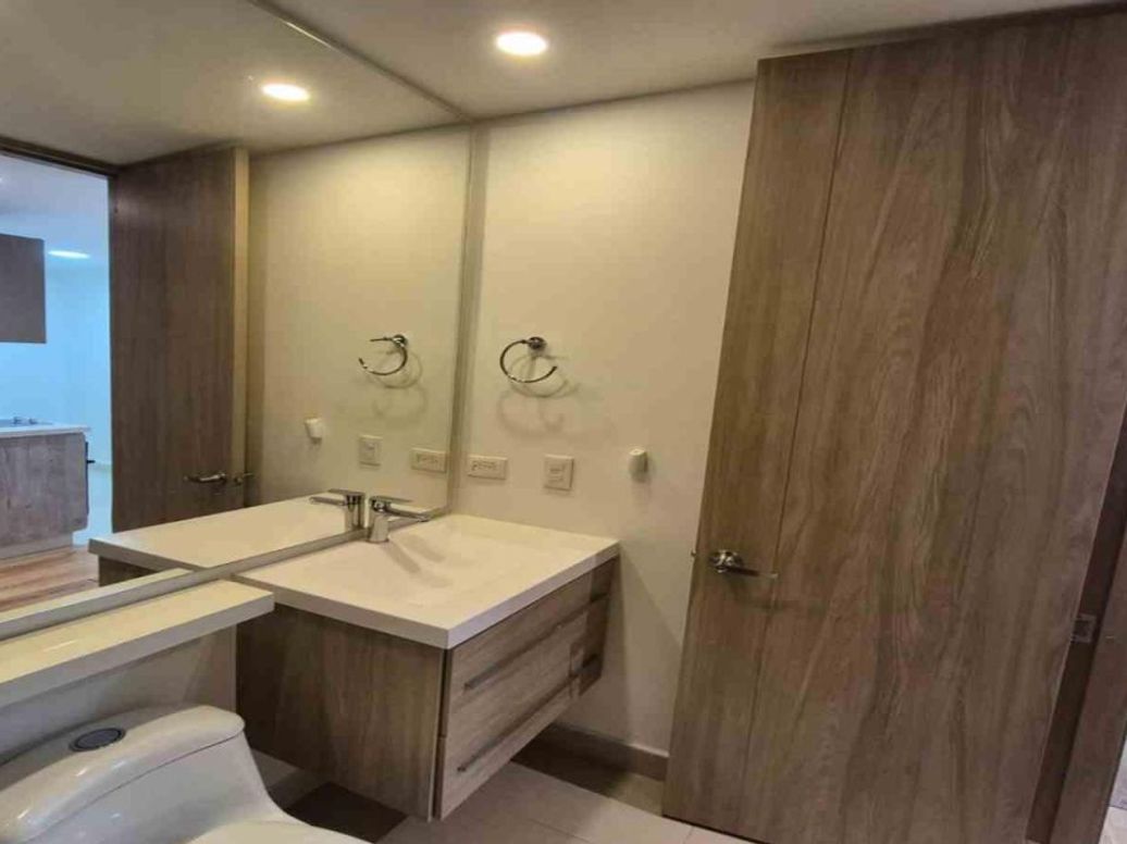 Apartamento de 1 alcoba en venta en Ciudad Salitre Occidental, Bogotá, 30 m² · foto 10 de 13
