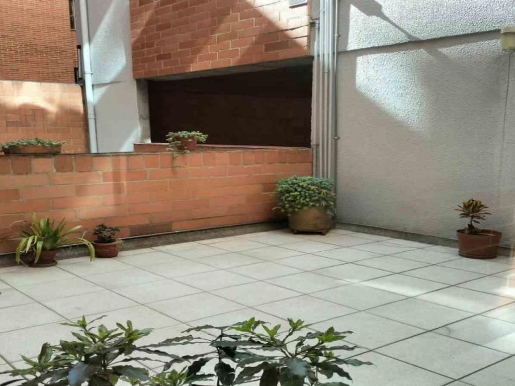 Apartamento de 1 alcoba en venta en Cedritos, Bogotá, 40 m² · foto 11 de 16