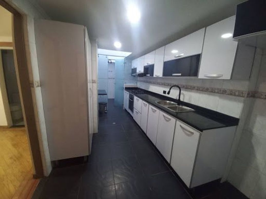 Apartamento de 1 alcoba en arriendo en Santa Barbara, Bogotá, 100 m² · foto 3 de 20