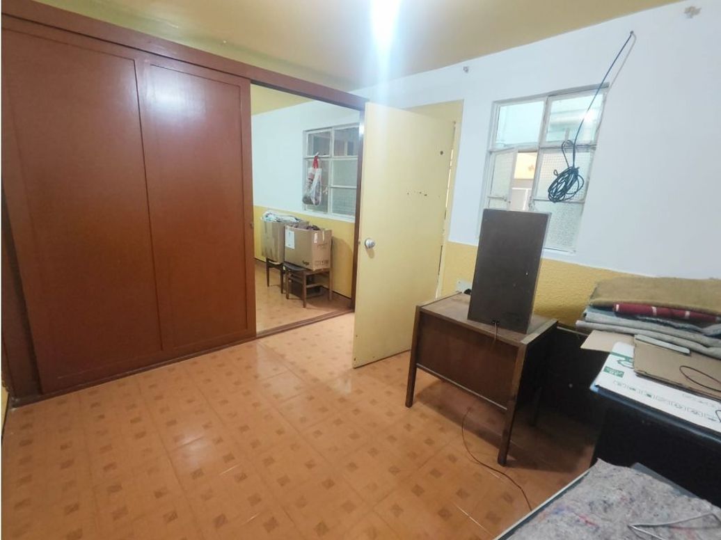 Casa de 6 alcobas en venta en Super Manzana 8, Bogotá, 240 m² · foto 5 de 20