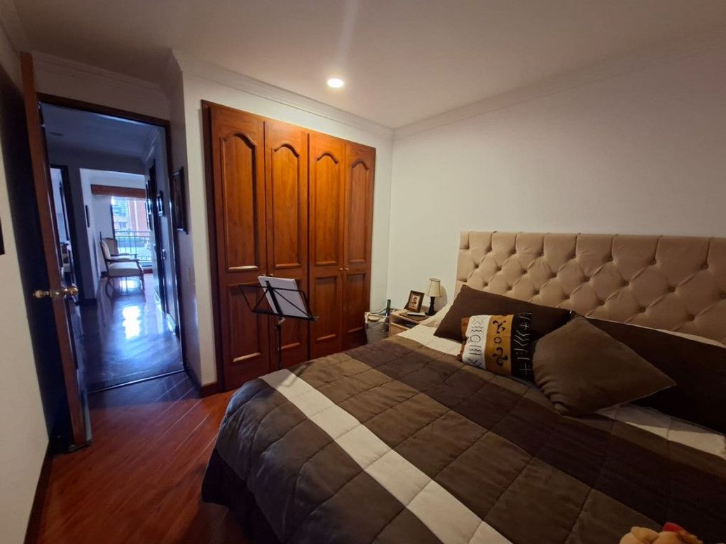 Apartamento de 3 alcobas en venta en San José Del Prado, Bogotá, 118 m² · foto 12 de 20