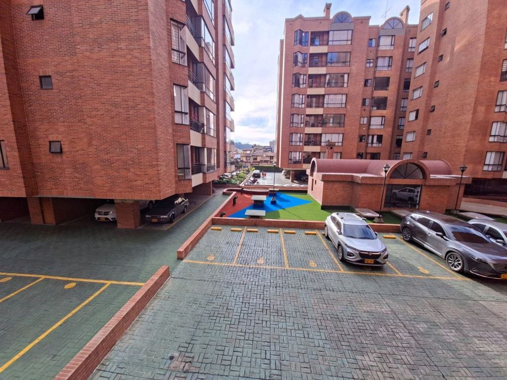 Apartamento de 3 alcobas en venta en San José Del Prado, Bogotá, 118 m² · foto 4 de 20