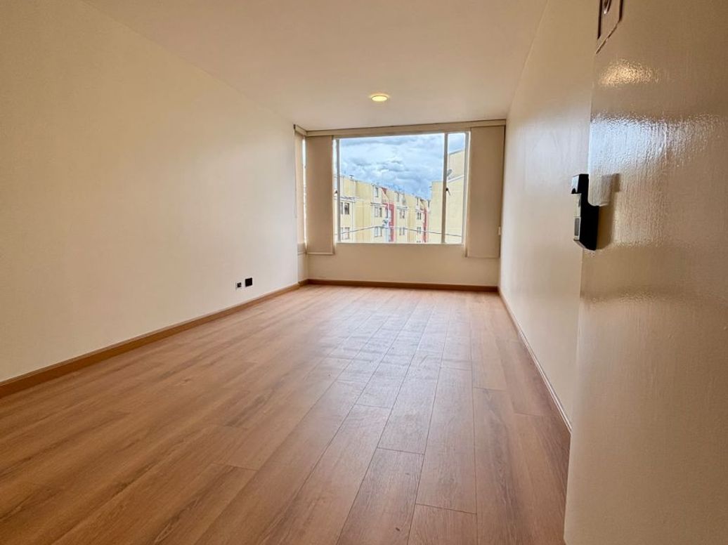 Apartamento de 3 alcobas en venta en Alferez Real, Bogotá, 66 m² · foto 6 de 18