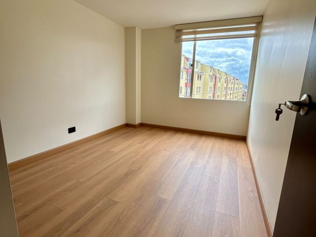 Apartamento de 3 alcobas en venta en Alferez Real, Bogotá, 66 m² · foto 17 de 18