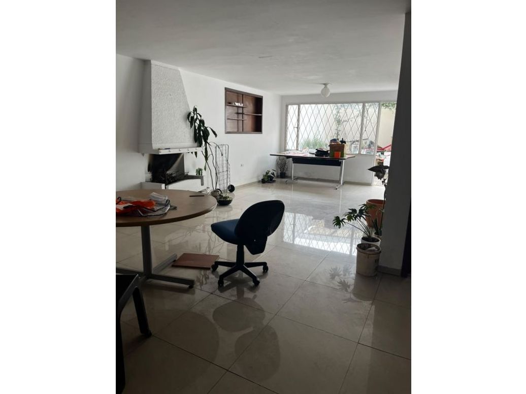 Casa de 4 alcobas en venta en Las Villas, Bogotá, 237 m² · foto 3 de 18