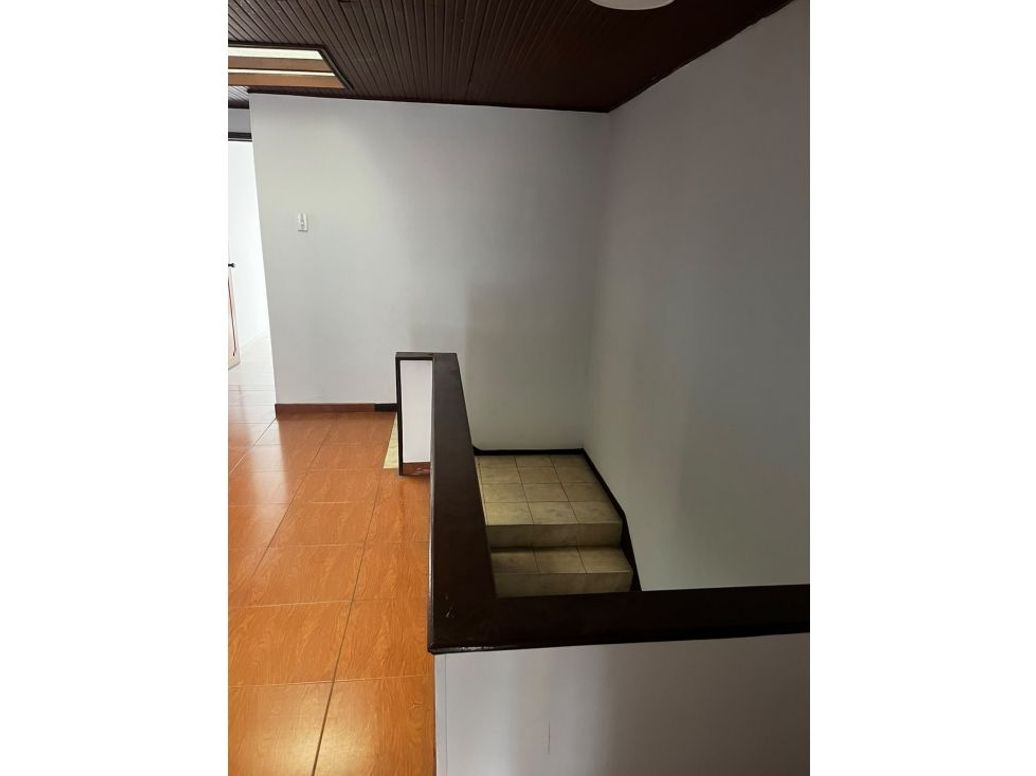 Casa de 4 alcobas en venta en Las Villas, Bogotá, 237 m² · foto 7 de 18
