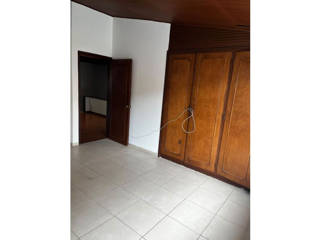 Casa de 4 alcobas en venta en Las Villas, Bogotá, 237 m² · foto 13 de 18