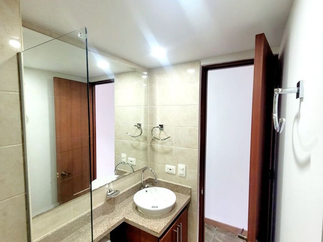 Apartaestudio en arriendo en Estrella Del Norte, Bogotá, 35 m² · foto 10 de 17
