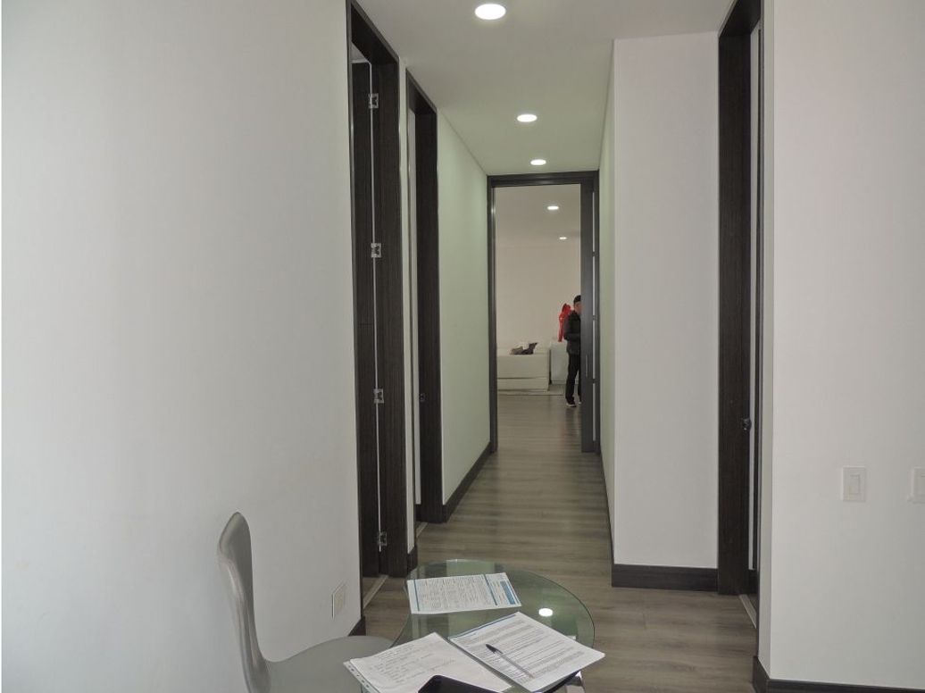 Apartamento de 3 alcobas en venta en Usaquén, Bogotá, 177 m² · foto 8 de 20