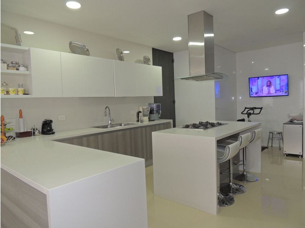 Apartamento de 3 alcobas en venta en Usaquén, Bogotá, 177 m² · foto 5 de 20