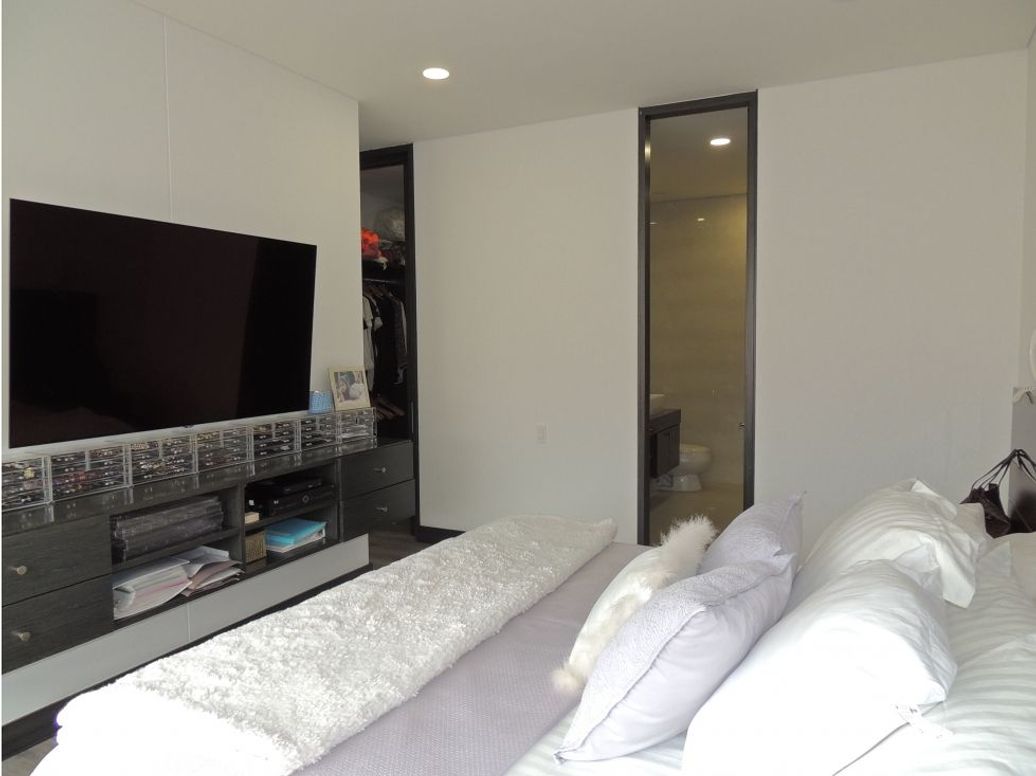 Apartamento de 3 alcobas en venta en Usaquén, Bogotá, 177 m² · foto 10 de 20