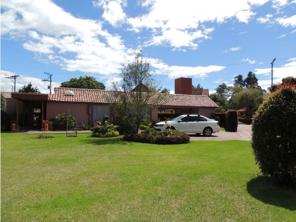 Casa de 3 alcobas en venta en Guaymaral, Bogotá, 258 m² · foto 4 de 20