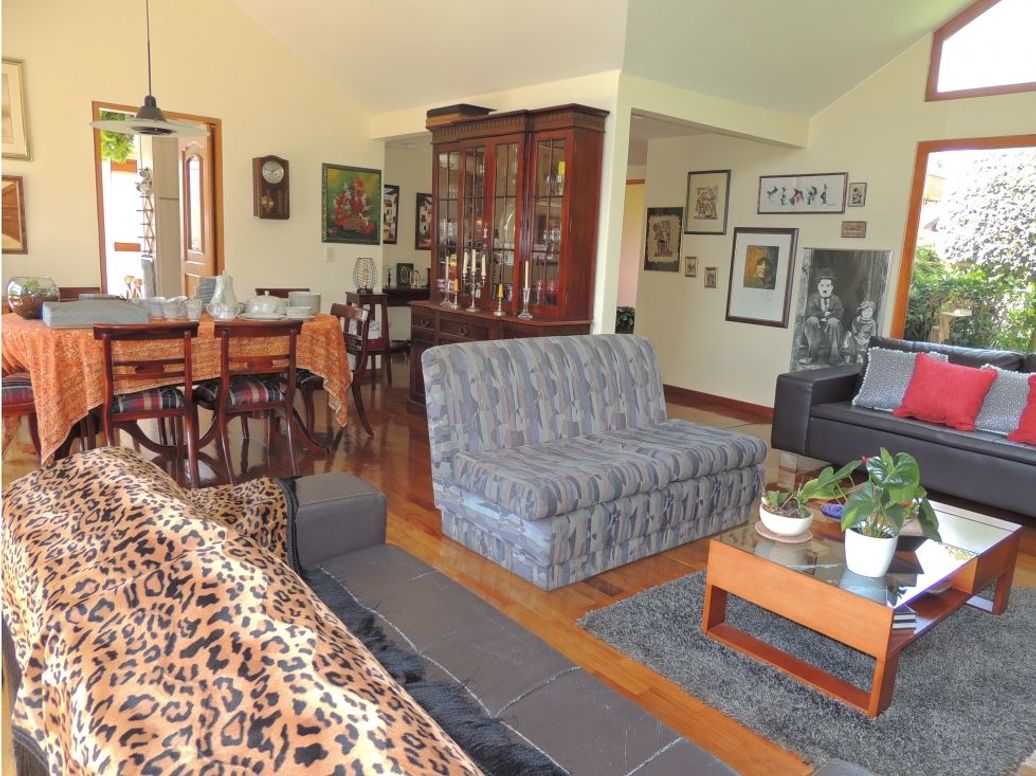 Casa de 3 alcobas en venta en Guaymaral, Bogotá, 258 m² · foto 9 de 20